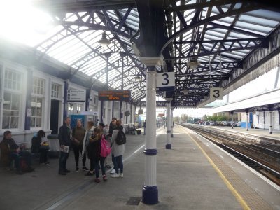 At the station to Edimburgh